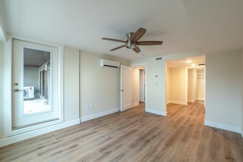 209-217 Elm Avenue, Penticton, BC - Indoor Photo Showing Other Room