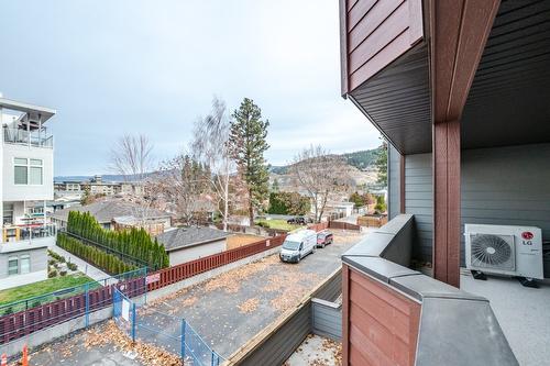 209-217 Elm Avenue, Penticton, BC - Outdoor With Exterior