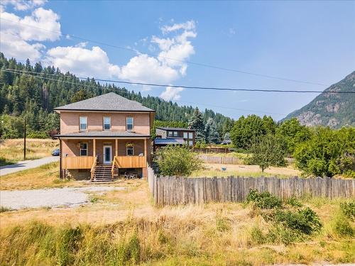 2489 Purdy Road, Castlegar, BC - Outdoor With Deck Patio Veranda