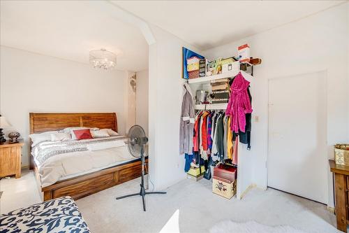 2489 Purdy Road, Castlegar, BC - Indoor Photo Showing Bedroom