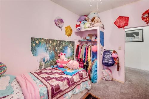 2489 Purdy Road, Castlegar, BC - Indoor Photo Showing Bedroom