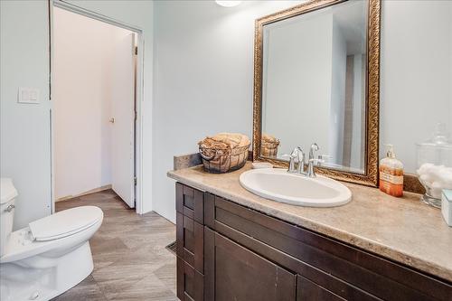 2489 Purdy Road, Castlegar, BC - Indoor Photo Showing Bathroom