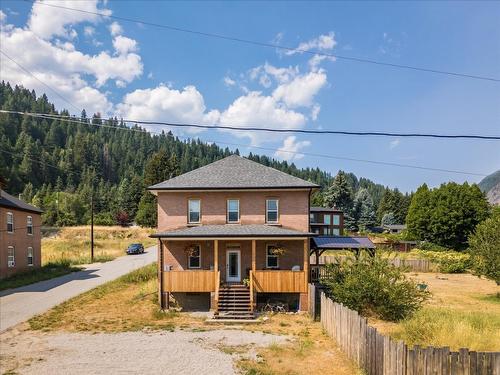 2489 Purdy Road, Castlegar, BC - Outdoor With Deck Patio Veranda