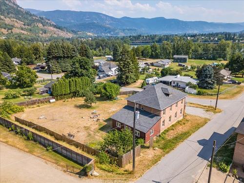 2489 Purdy Road, Castlegar, BC - Outdoor With View