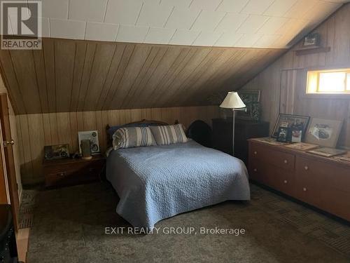 682 Whitney Road, Prince Edward County (Ameliasburgh), ON - Indoor Photo Showing Bedroom