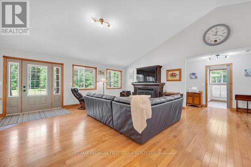 456 Labarge Road, Tweed, ON - Indoor Photo Showing Living Room