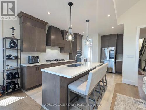 23 Higham Place, Clarington (Bowmanville), ON - Indoor Photo Showing Kitchen With Upgraded Kitchen