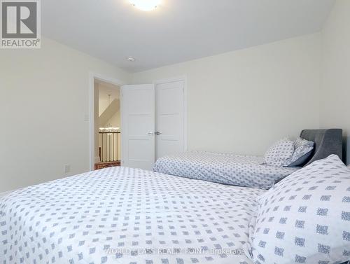 23 Higham Place, Clarington (Bowmanville), ON - Indoor Photo Showing Bedroom