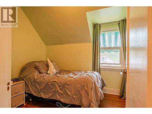 1189 Columbia  Avenue, Trail, BC - Indoor Photo Showing Bedroom