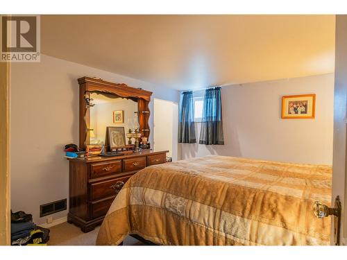 1189 Columbia  Avenue, Trail, BC - Indoor Photo Showing Bedroom