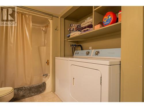 1189 Columbia  Avenue, Trail, BC - Indoor Photo Showing Laundry Room