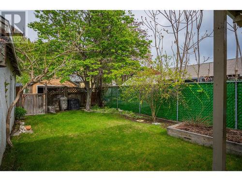 1189 Columbia  Avenue, Trail, BC - Outdoor With Backyard