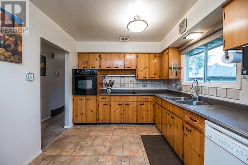 3549-3591 Aspen Lane, Prince George, BC - Indoor Photo Showing Kitchen With Double Sink