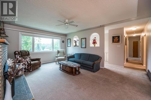 3549-3591 Aspen Lane, Prince George, BC - Indoor Photo Showing Living Room