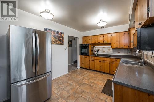 3549-3591 Aspen Lane, Prince George, BC - Indoor Photo Showing Kitchen With Double Sink