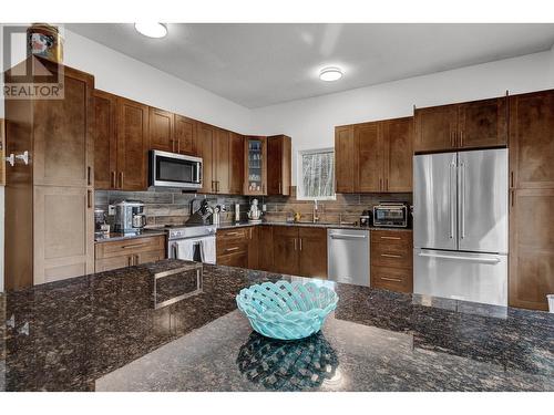 1380 Orion Road, Prince George, BC - Indoor Photo Showing Kitchen With Double Sink