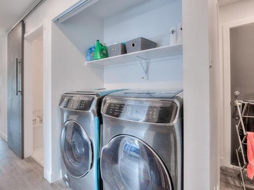 Laundry room - 202-3791 Rue De Mont-Royal, Longueuil (Saint-Hubert), QC - Indoor Photo Showing Laundry Room