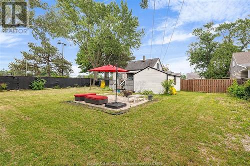 732 Vanier Street, Windsor, ON - Outdoor With Backyard