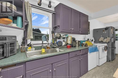 732 Vanier Street, Windsor, ON - Indoor Photo Showing Kitchen