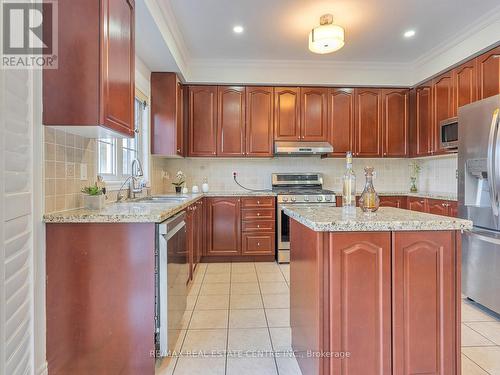 1 Fahey Drive, Brampton (Bram West), ON - Indoor Photo Showing Kitchen