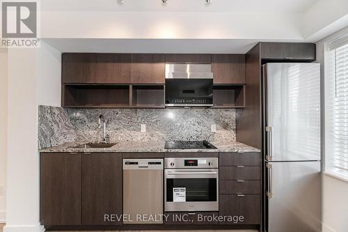 725 - 9 Mabelle Avenue, Toronto (Islington-City Centre West), ON - Indoor Photo Showing Kitchen