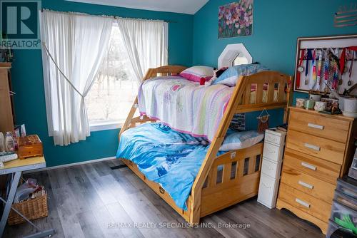 8546 Appleby Line, Milton, ON - Indoor Photo Showing Bedroom