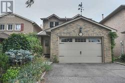 4084 TRAPPER CRESCENT  Mississauga (Erin Mills), ON L5L 3A9