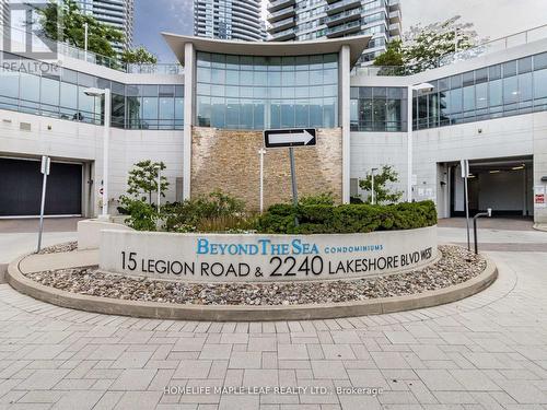 Lph02 - 2240 Lakeshore Boulevard W, Toronto (Mimico), ON - Outdoor