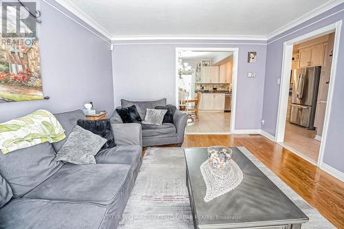 62 Chalkfarm Drive, Toronto (Downsview-Roding-Cfb), ON - Indoor Photo Showing Living Room