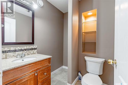 411 Blackshire Crescent, Saskatoon, SK - Indoor Photo Showing Bathroom