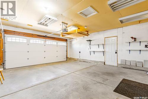 411 Blackshire Crescent, Saskatoon, SK - Indoor Photo Showing Garage