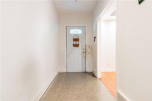 109 Gladstone Avenue, Hamilton, ON - Indoor Photo Showing Other Room