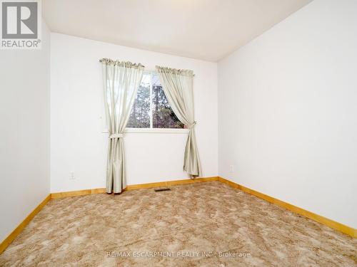 100 Fall Street N, Guelph/Eramosa, ON - Indoor Photo Showing Other Room