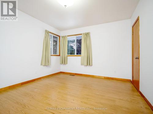 100 Fall Street N, Guelph/Eramosa (Rockwood), ON - Indoor Photo Showing Other Room