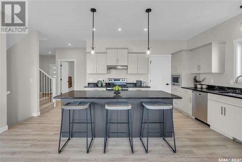 340 Leskiw Bend, Saskatoon, SK - Indoor Photo Showing Kitchen With Upgraded Kitchen