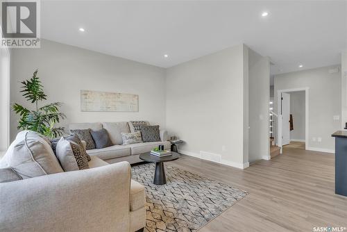 340 Leskiw Bend, Saskatoon, SK - Indoor Photo Showing Living Room