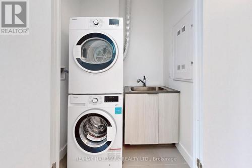 1801 - 609 Avenue Road, Toronto (Yonge-St. Clair), ON - Indoor Photo Showing Laundry Room