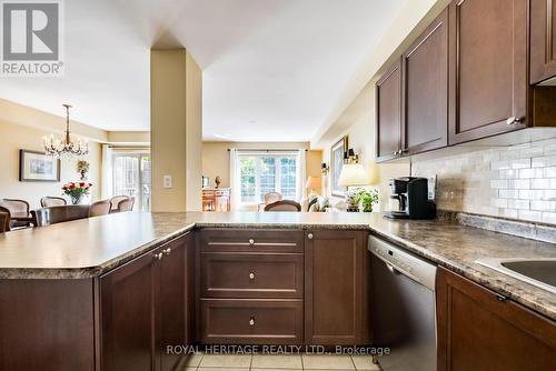 39 Tempo Way, Whitby (Brooklin), ON - Indoor Photo Showing Kitchen