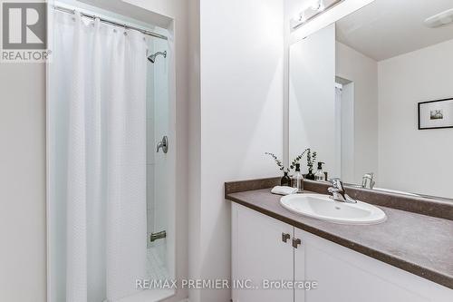 6 Sambro Lane, Whitchurch-Stouffville, ON - Indoor Photo Showing Bathroom