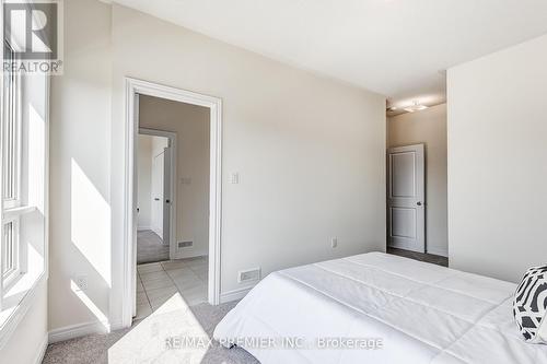 6 Sambro Lane, Whitchurch-Stouffville, ON - Indoor Photo Showing Bedroom