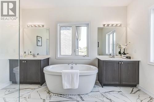 6 Sambro Lane, Whitchurch-Stouffville, ON - Indoor Photo Showing Bathroom