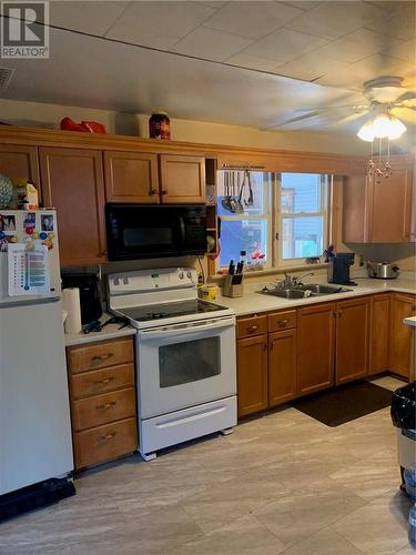 12 Deagle, Spanish, ON - Indoor Photo Showing Kitchen With Double Sink