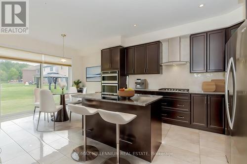 259 Bedrock Drive, Hamilton (Stoney Creek Mountain), ON - Indoor Photo Showing Kitchen With Upgraded Kitchen