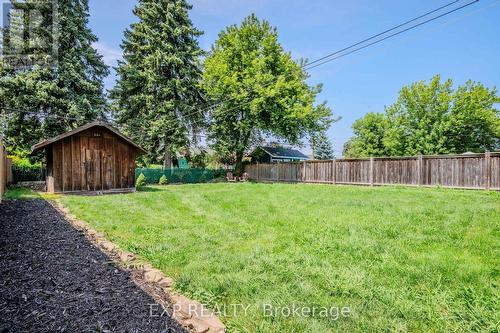 150 West 25Th Street, Hamilton (Westcliffe), ON - Outdoor With Backyard