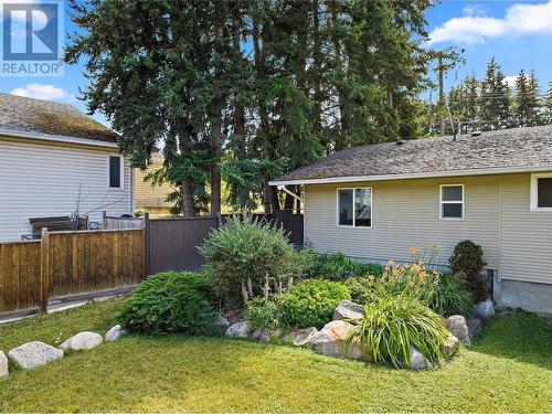 3181 8 Avenue Ne, Salmon Arm, BC - Outdoor