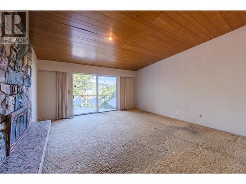 102 Derenzy Place, Penticton, BC - Indoor Photo Showing Other Room