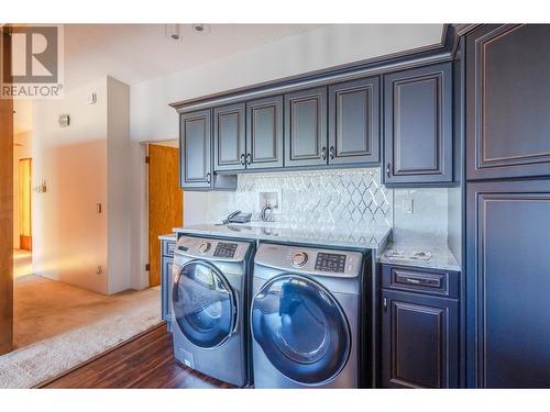 102 Derenzy Place, Penticton, BC - Indoor Photo Showing Laundry Room