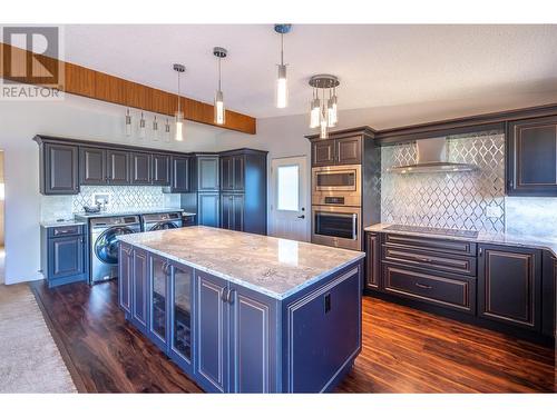 102 Derenzy Place, Penticton, BC - Indoor Photo Showing Kitchen