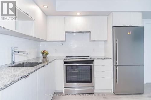 1306 - 225 Village Green Square, Toronto (Agincourt South-Malvern West), ON - Indoor Photo Showing Kitchen With Stainless Steel Kitchen With Upgraded Kitchen