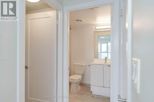 1306 - 225 Village Green Square, Toronto (Agincourt South-Malvern West), ON - Indoor Photo Showing Bathroom